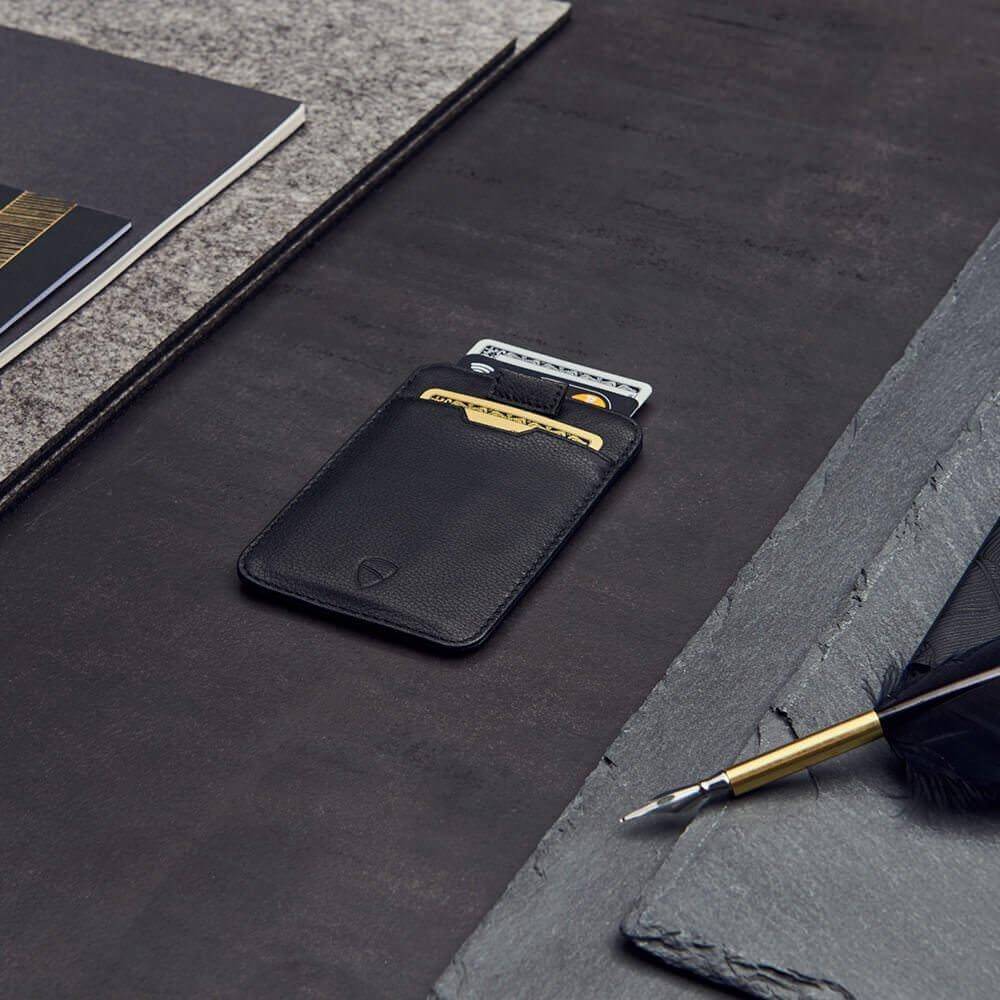 Elegant leather Chelsea holder