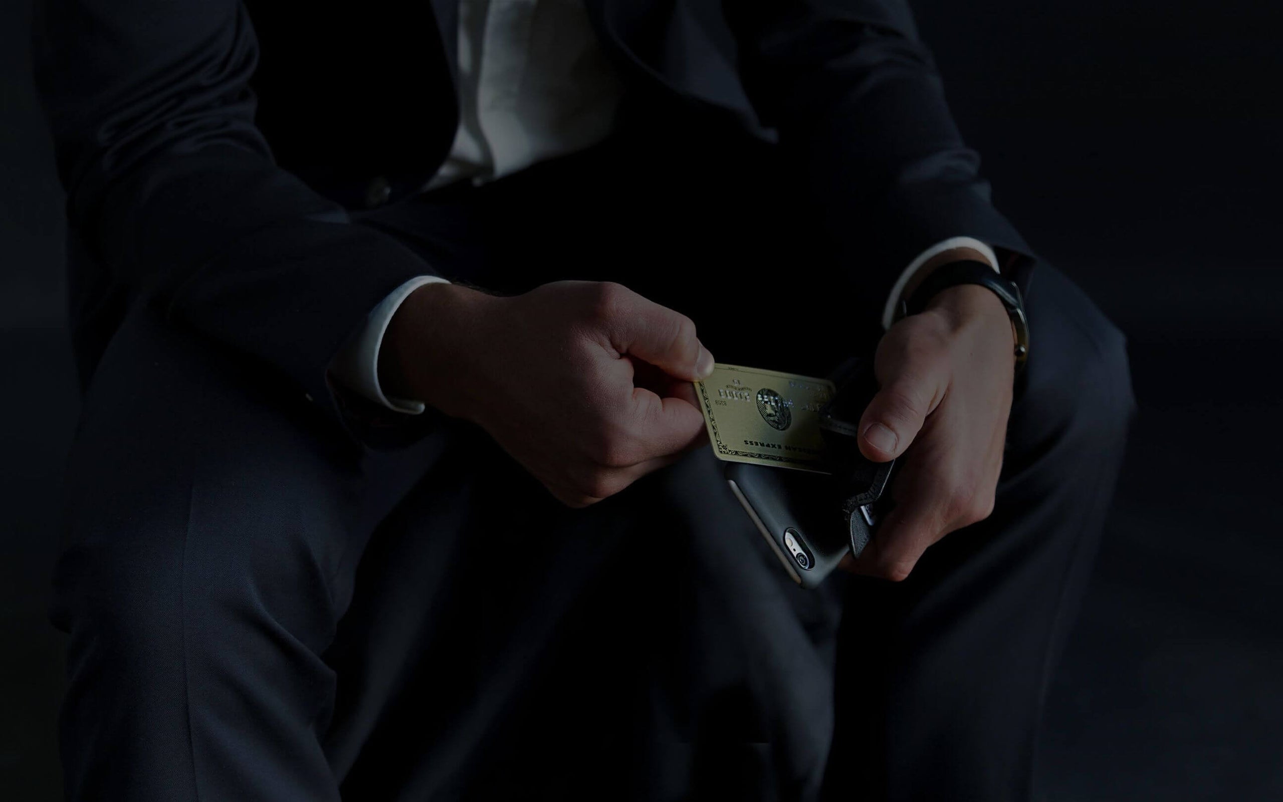 Vaultskin Minimalist Designer Wallets and Cases