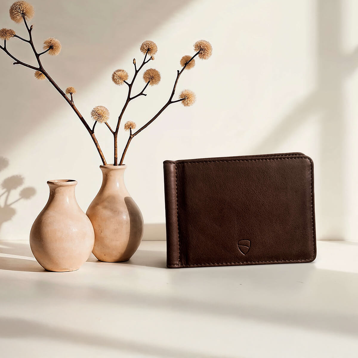 Vaultskin BROMPTON brown leather wallet close-up – hand-crafted slim RFID wallet with premium leather texture and secure build