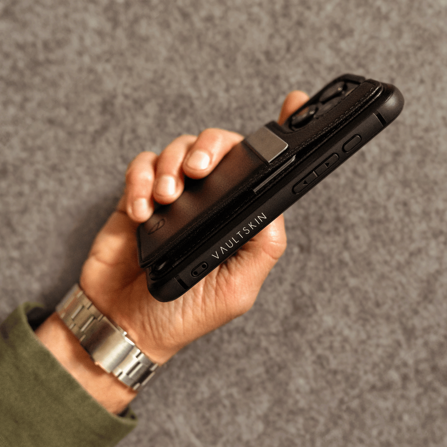 iPhone 16 Pro Premium Sleeve